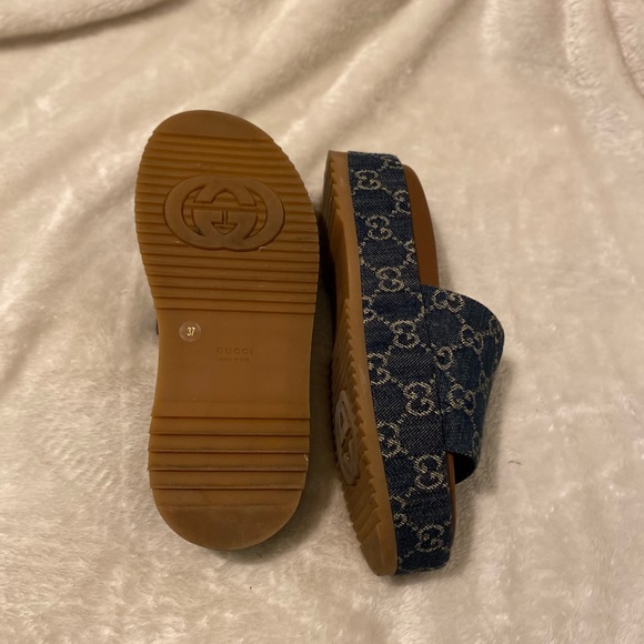 Denim Gucci platform slides 👡 - Picture 3 of 5